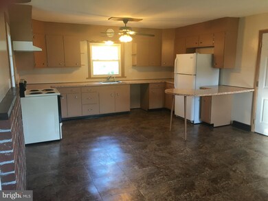 1201 Pottsville Pike, Shoemakersville, PA 19555 - photo 3