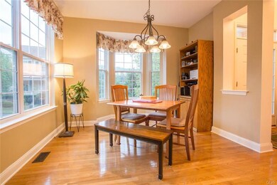 2312 Hollow View Dr, Easton, PA 18040 - photo 5