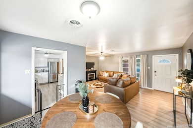 4414 Hollyridge Dr, San Antonio, TX 78228 - photo 3