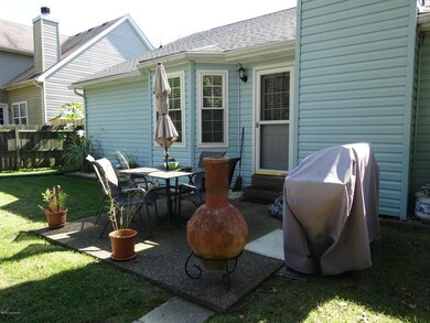 8005 Apple Valley Dr, Louisville, KY 40228 - photo 7