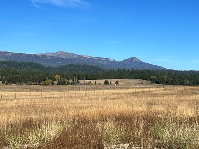 Take in Snowbank & Collier View Peaks