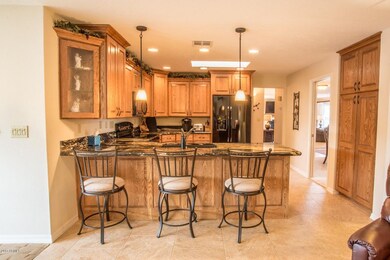 2.4) Kitchen