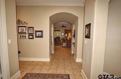 3811 Broadmoore Ct, Tyler, TX 75707 - photo 4