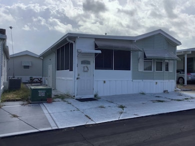 609 Highway 466 unit 390, Lady Lake, FL 32159 - photo 2