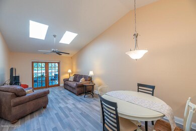Living/Dining combo