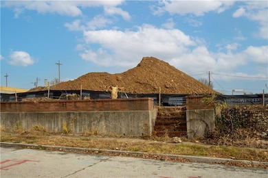 2101 Holly St, Kansas City, MO 64108 - photo 3