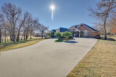 271 Fossil Rock Dr, Azle, TX 76020 - photo 2