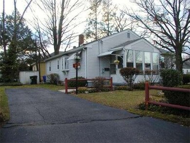 929 Berkshire Ave, Indian Orchard, MA 01151 - photo 2
