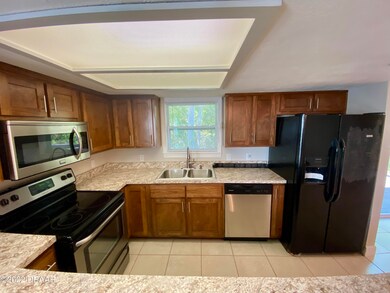 49 Kitchen2