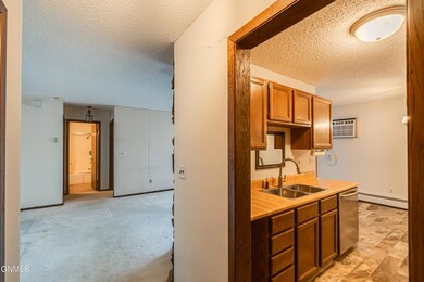 2520N8thStu202_0021