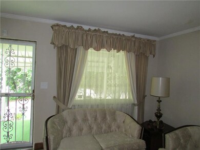 Lots of natural light into Living room