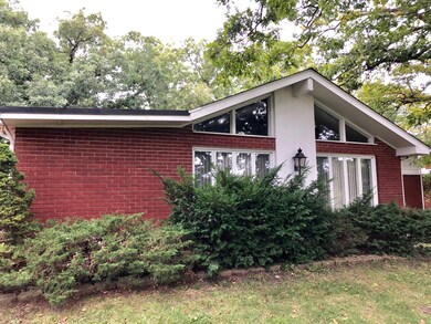 2311 S Bonnie Brook Ln, Waukegan, IL 60087 - photo 5