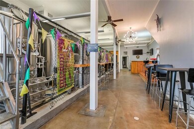 128 W Pine St, Ponchatoula, LA 70454 - photo 2