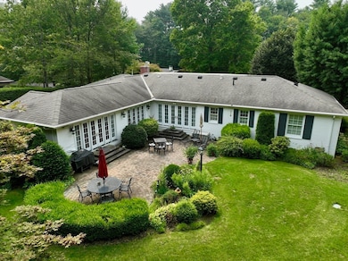 35 Hillcrest Dr, Florence, MA 01062 - photo 3