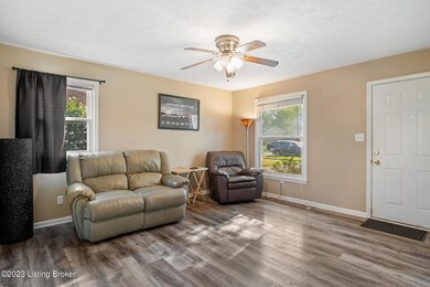 7914 Grenelle Dr, Louisville, KY 40228 - photo 4