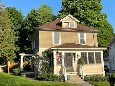 4 Church St, North Bennington, VT 05257 - photo 2