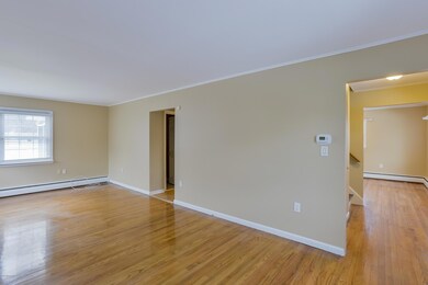 009_Living Room