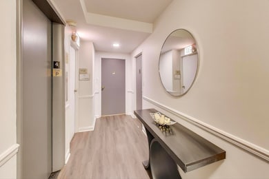 1350 N Astor St unit 4C, Chicago, IL 60610 - photo 4