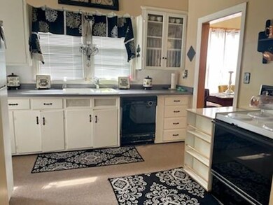 457 N West St, Tipton, IN 46072 - photo 4