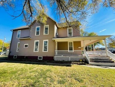 200 E 1st St, Newton, KS 67114 - photo 4