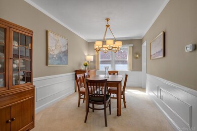 67 Maple Dr, New Hyde Park, NY 11040 - photo 7