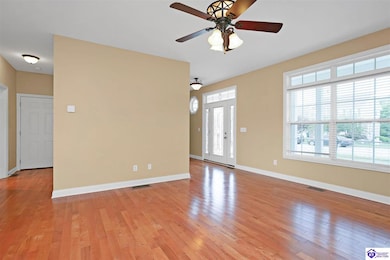 672 Wind Brook Dr, Elizabethtown, KY 42701 - photo 5