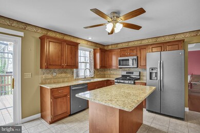 1034 Meadow Dr, Reading, PA 19605 - photo 6