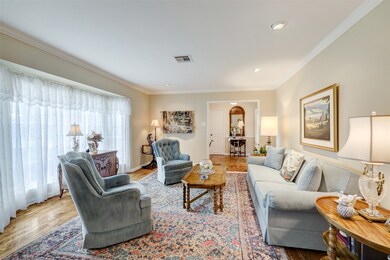 407 Yorkchester Dr, Houston, TX 77079 - photo 4