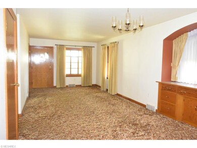 Living Room/Dining Room
