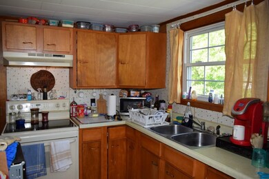 18 Bridge St, Lancaster, NH 03584 - photo 2
