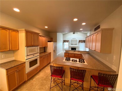 5322 58th Avenue Ct W, University Place, WA 98467 - photo 4