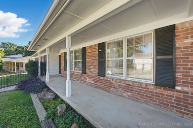 5728 E 62nd St, Tulsa, OK 74136 - photo 3