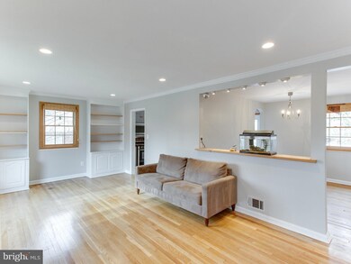 5011 Bangor Dr, Kensington, MD 20895 - photo 4