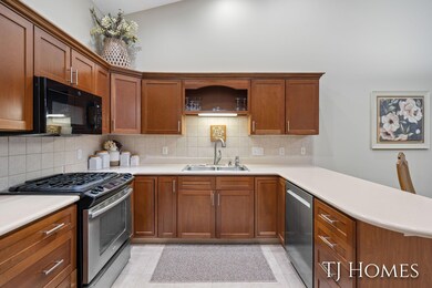 2036 Palmerton Ct NE unit 70, Grand Rapids, MI 49505 - photo 6