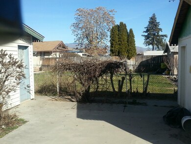 935 Cascade St, Wenatchee, WA 98801 - photo 5