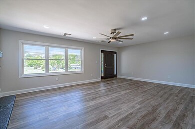 6291 Chestnut St, Zionsville, PA 18092 - photo 5