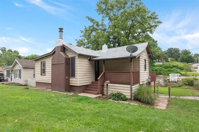 3 Bed, 1 Bath Ranch on corner lot, off street parking