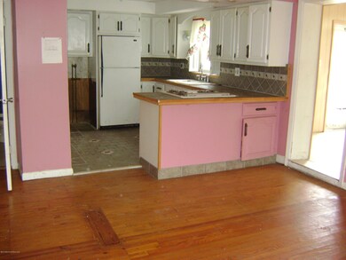 95 Myrtle Ave, Keansburg, NJ 07734 - photo 3