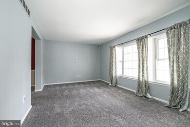 512 Perry Dr, Mount Laurel, NJ 08054 - photo 2