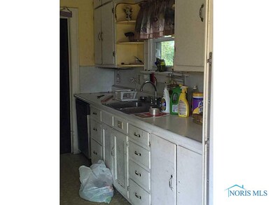 409 Fort Findlay Rd, Woodville, OH 43469 - photo 5