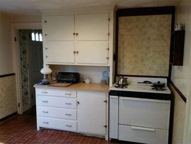 40 Lewis Rd, Swampscott, MA 01907 - photo 5