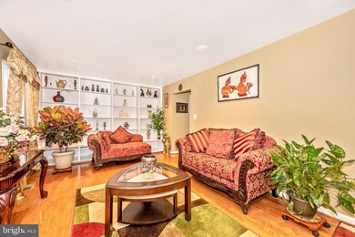 9694 Lindenbrook St, Fairfax, VA 22031 - photo 6