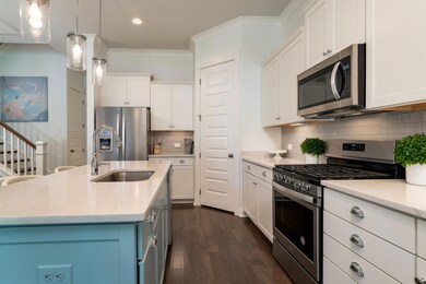 2204 Brockton Lane Mount-large-007-050-B