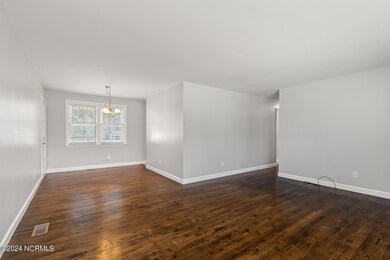 1016 Daniel Dr, Jacksonville, NC 28540 - photo 4