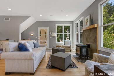 9435 Lakeview_Court, West Olive