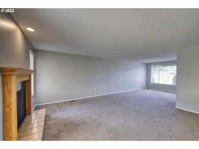 140 SW 8th Ave, Canby, OR 97013 - photo 5