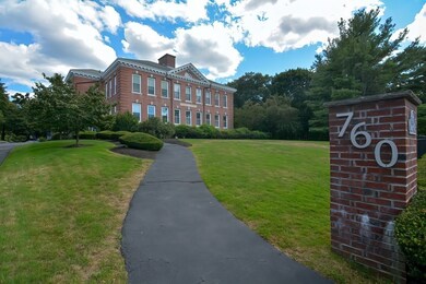 760 Highland Ave unit 8, Needham Heights, MA 02494 - photo 2