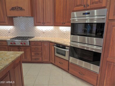 8051 S Michele Ln, Tempe, AZ 85284 - photo 6