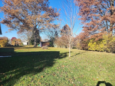 924 Poppy Dr, Wapakoneta, OH 45895 - photo 5