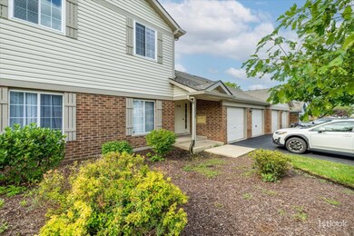 1735 Chesapeake Ln unit 6, Schaumburg, IL 60193 - photo 4